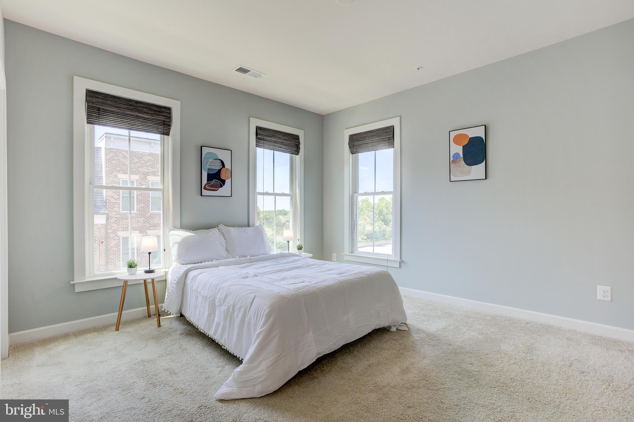 RIDGEWOOD - Residential