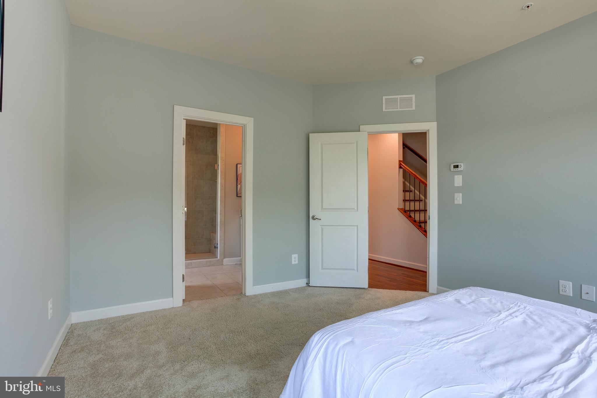 RIDGEWOOD - Residential