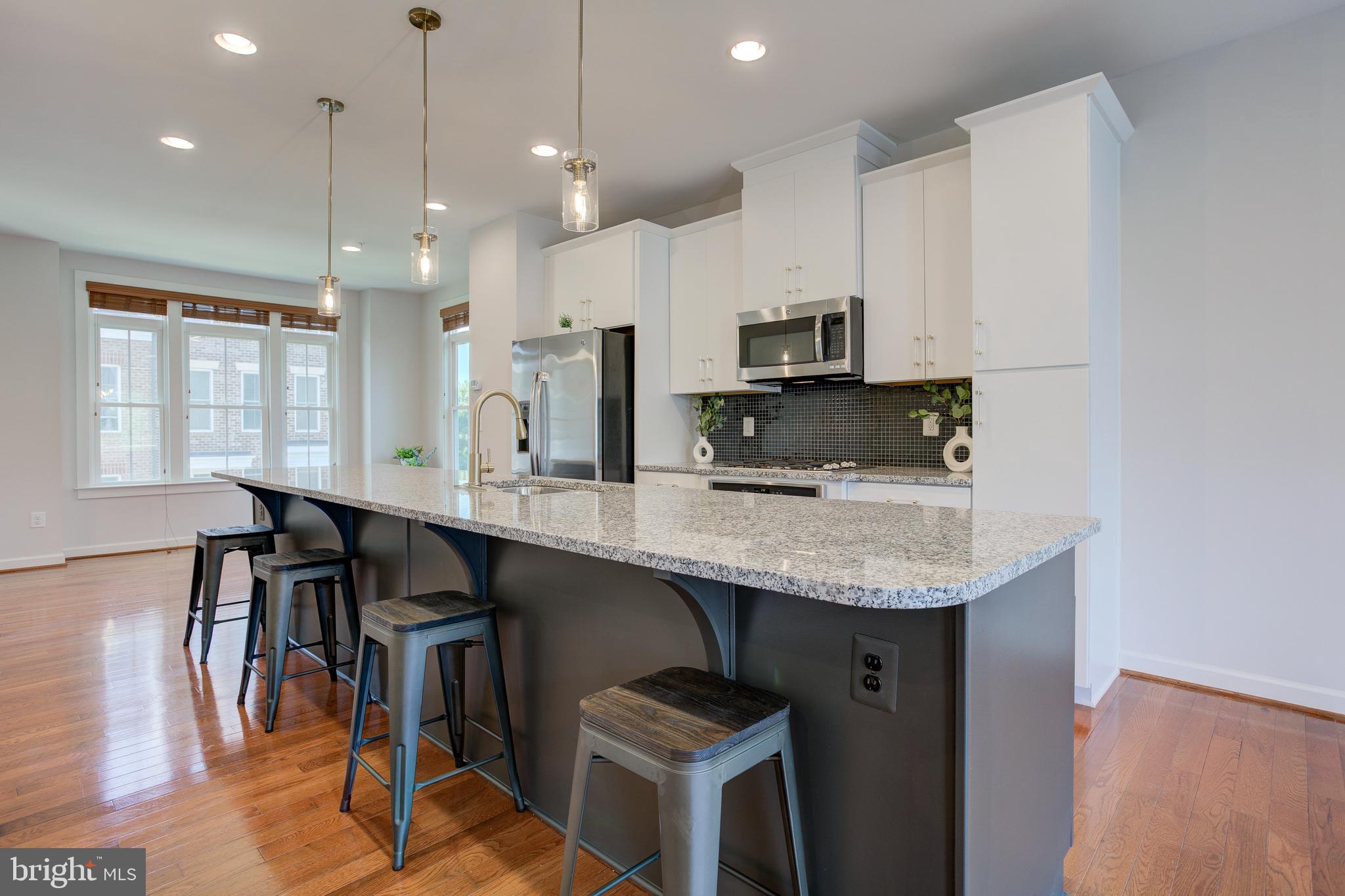 RIDGEWOOD - Residential