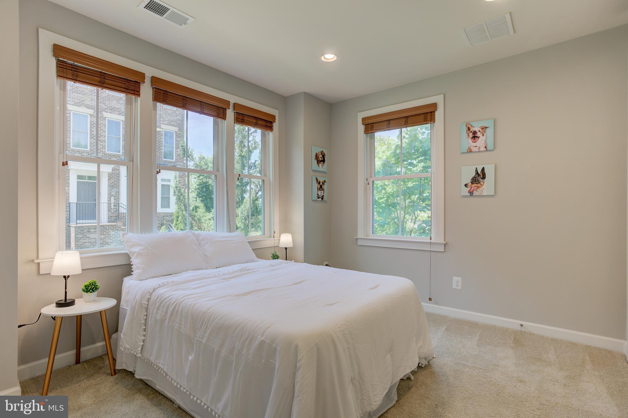 RIDGEWOOD - Residential