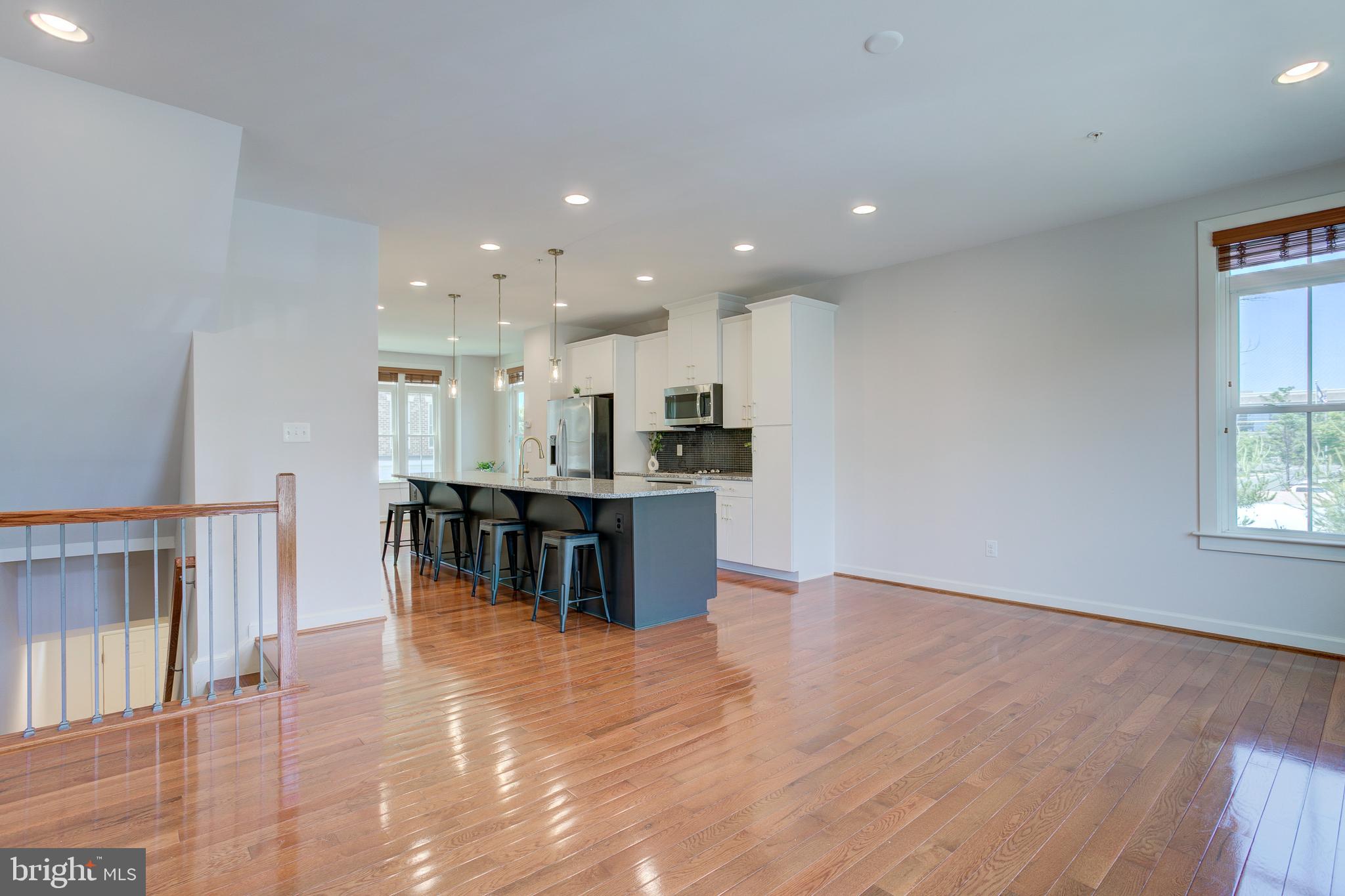 RIDGEWOOD - Residential