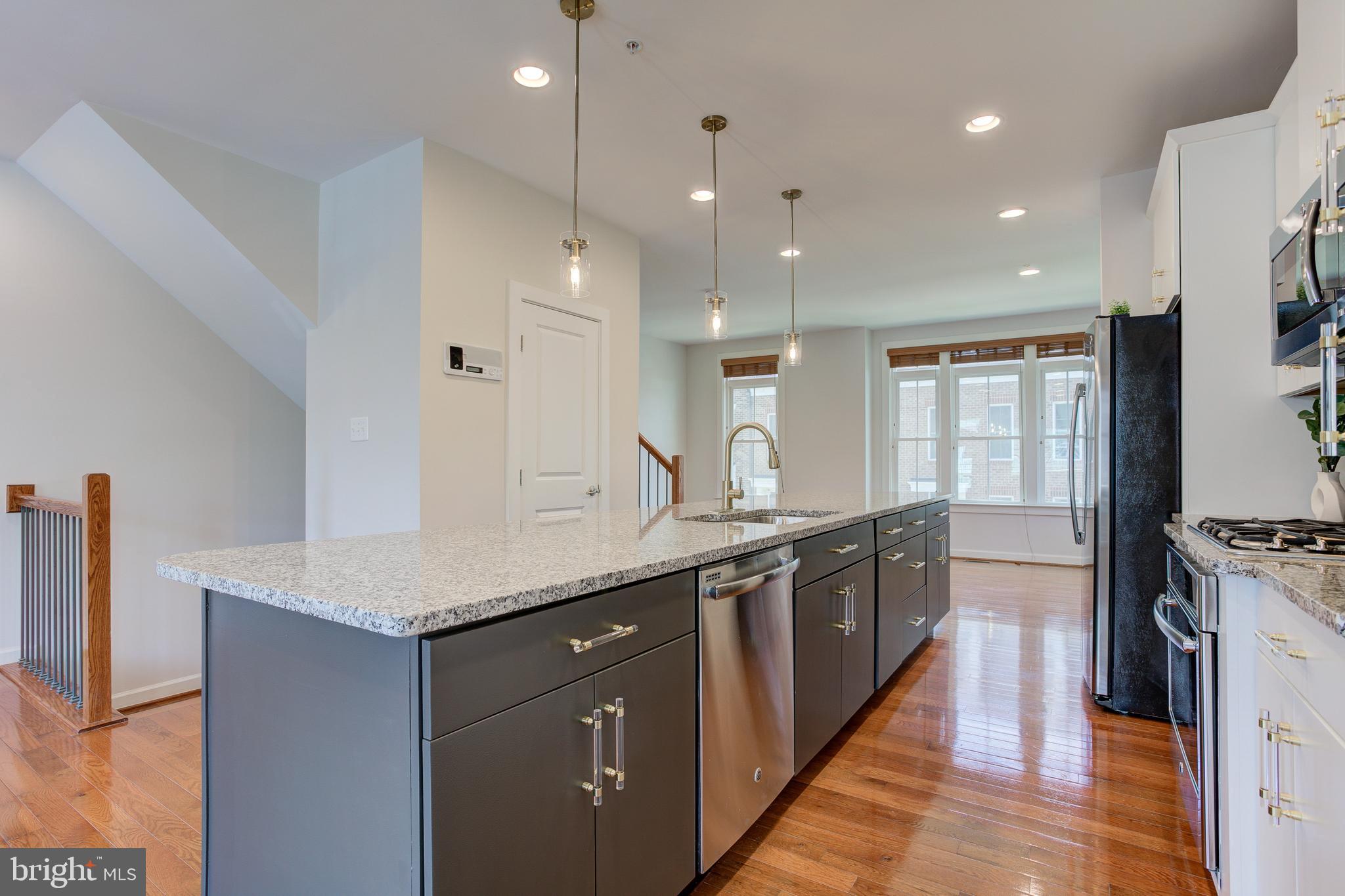 RIDGEWOOD - Residential