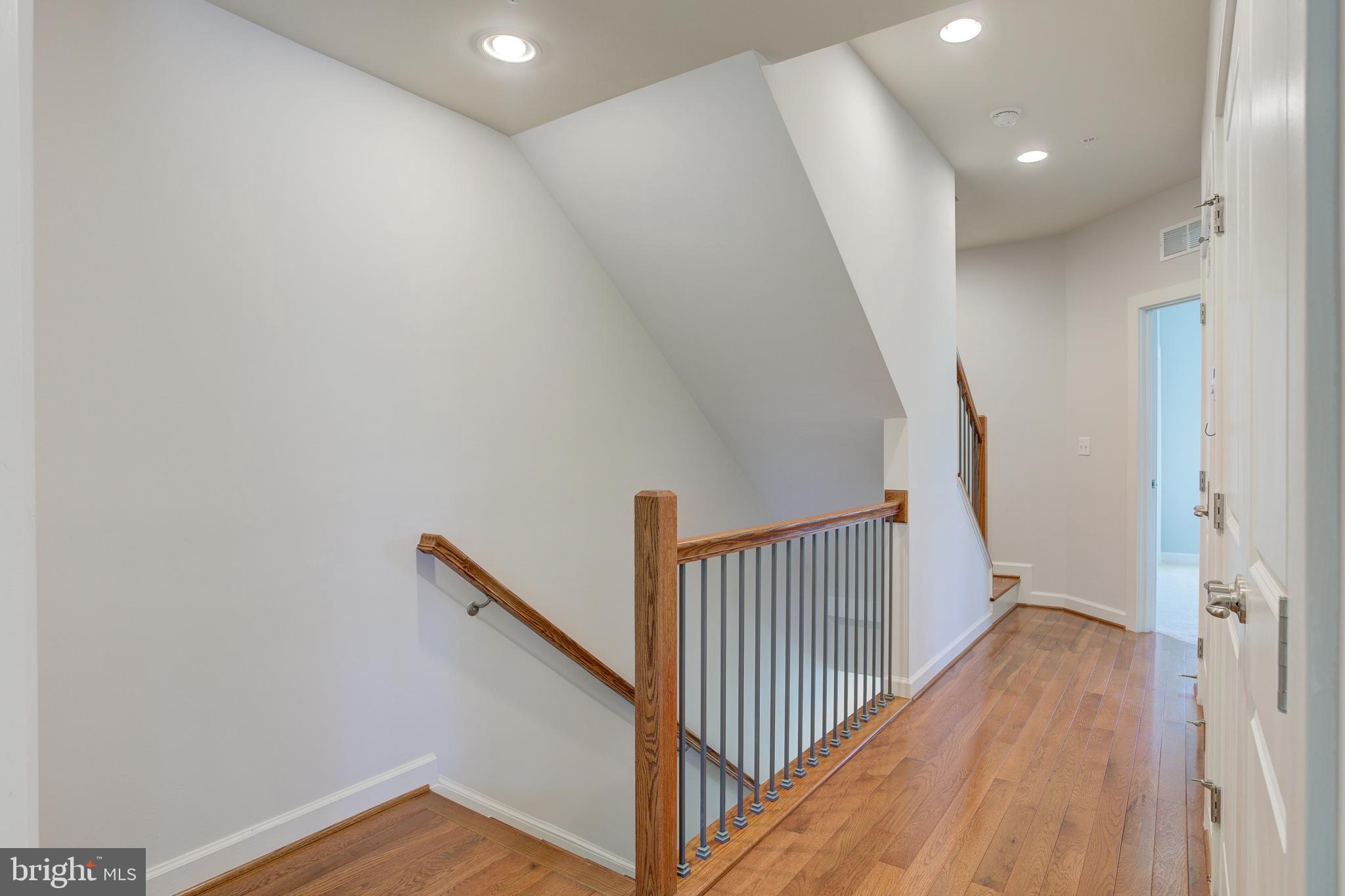 RIDGEWOOD - Residential