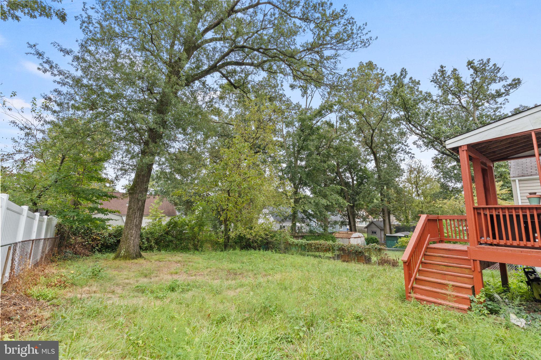 HOLLYWOOD ON THE HILL - Residential Lease