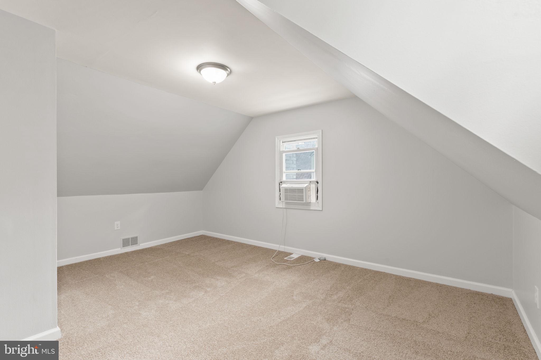 HOLLYWOOD ON THE HILL - Residential Lease