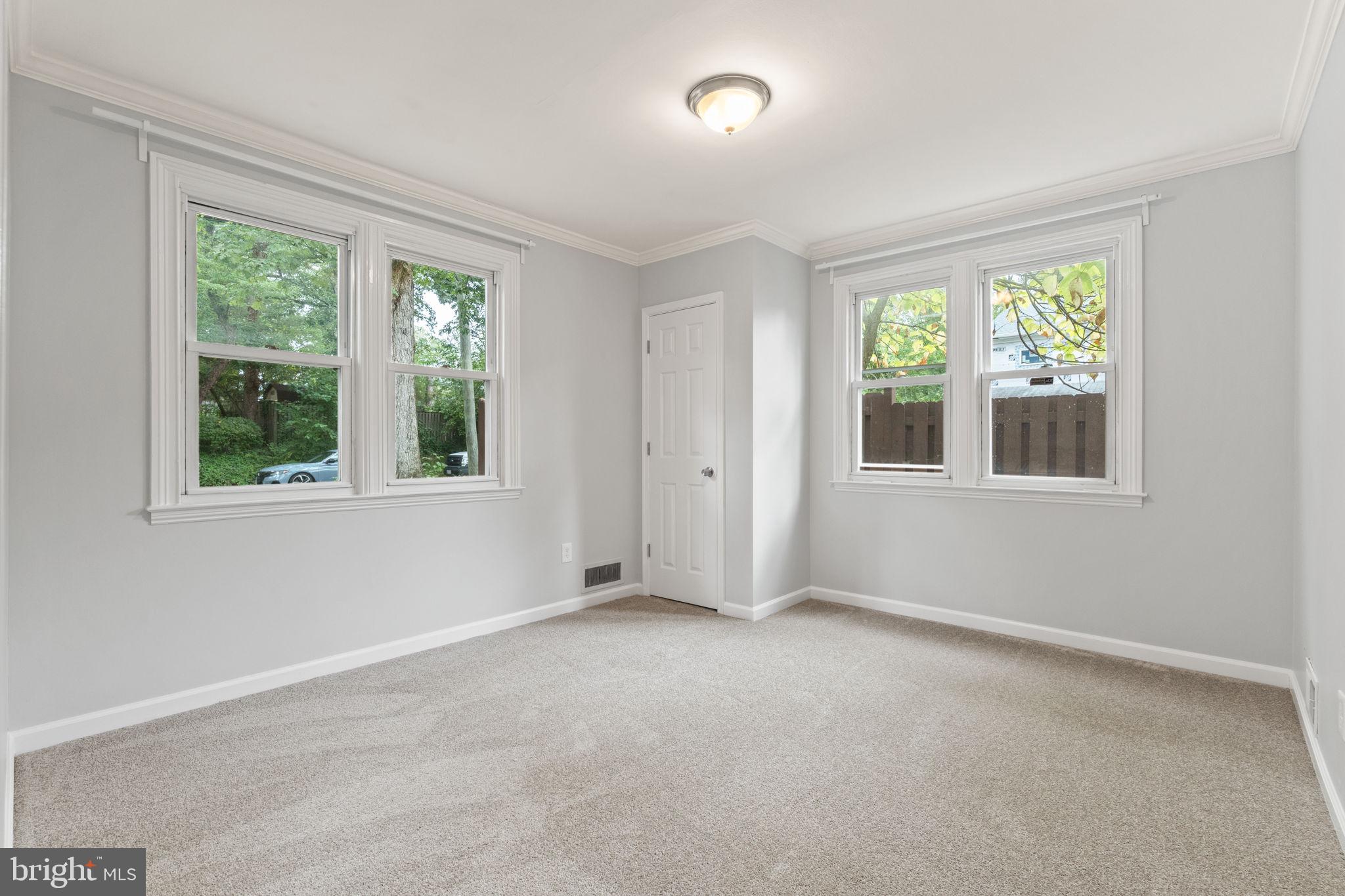 HOLLYWOOD ON THE HILL - Residential Lease