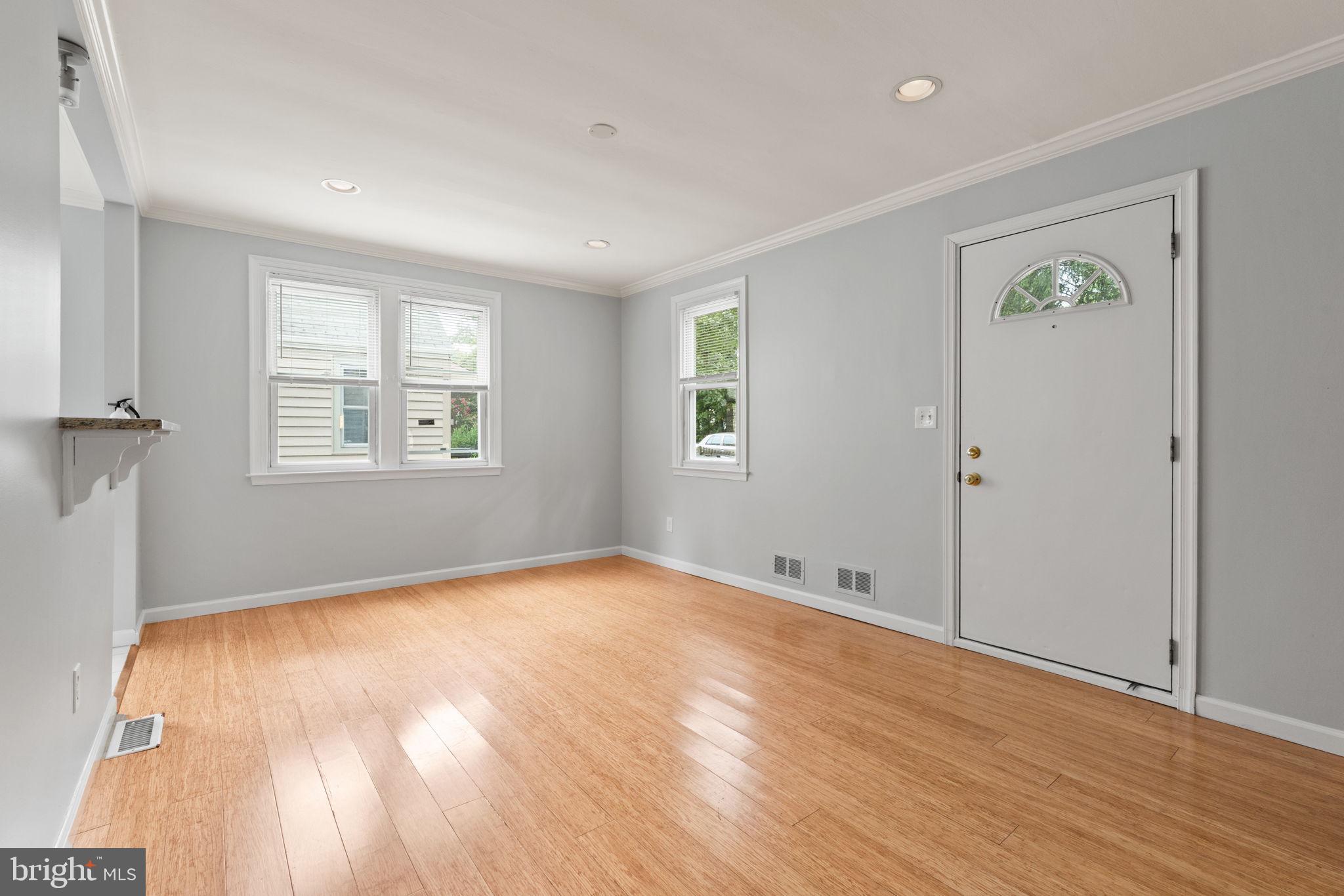 HOLLYWOOD ON THE HILL - Residential Lease