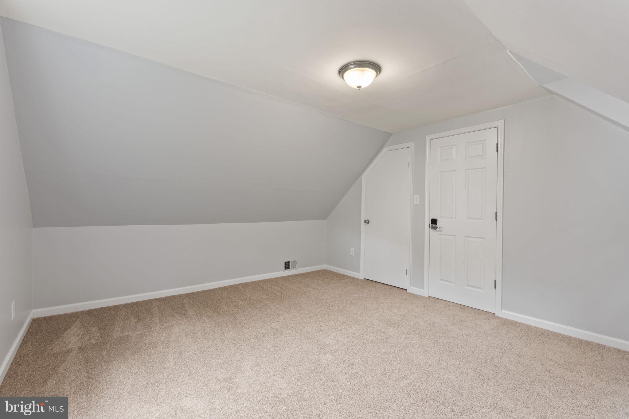 HOLLYWOOD ON THE HILL - Residential Lease