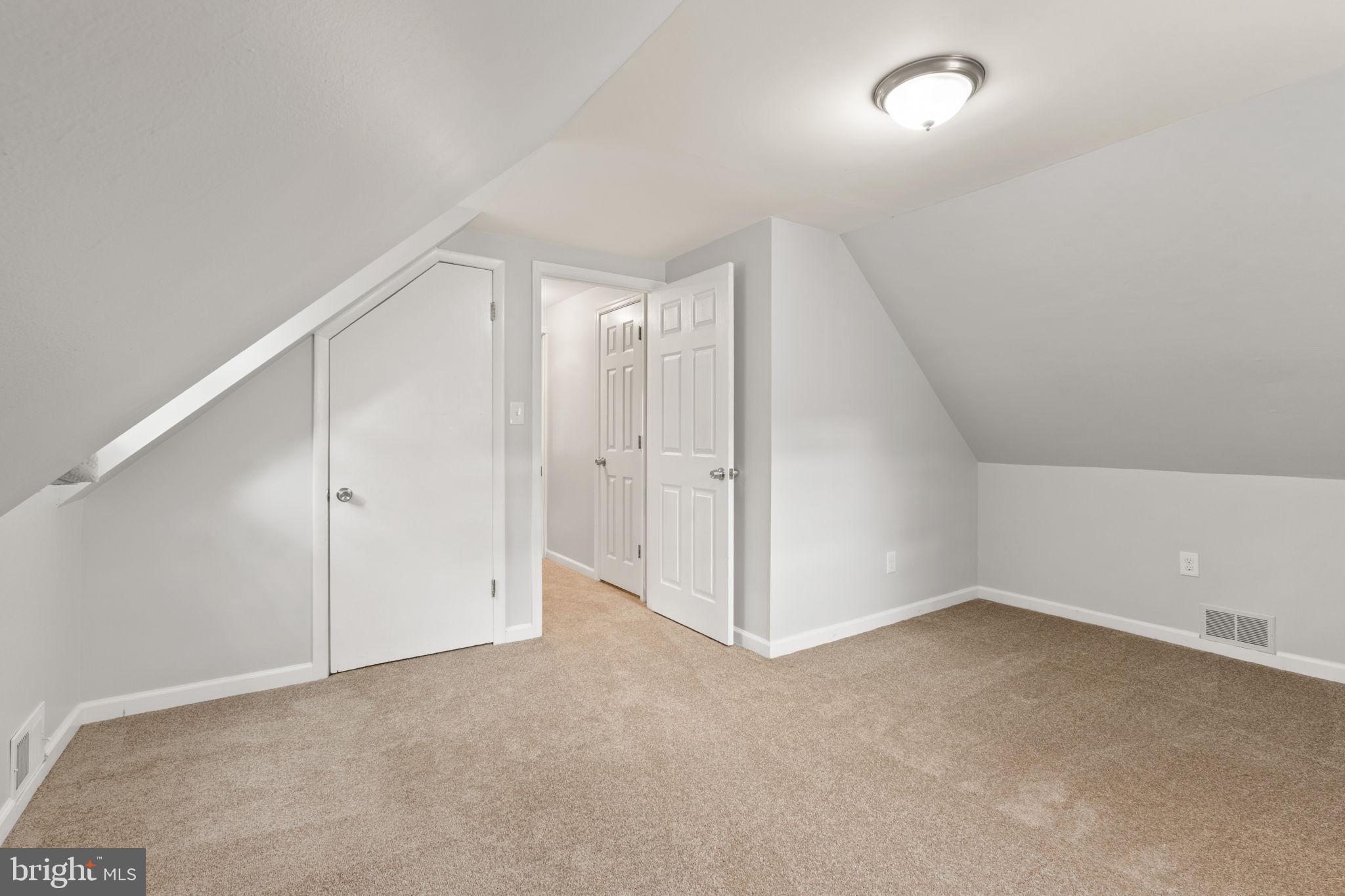 HOLLYWOOD ON THE HILL - Residential Lease