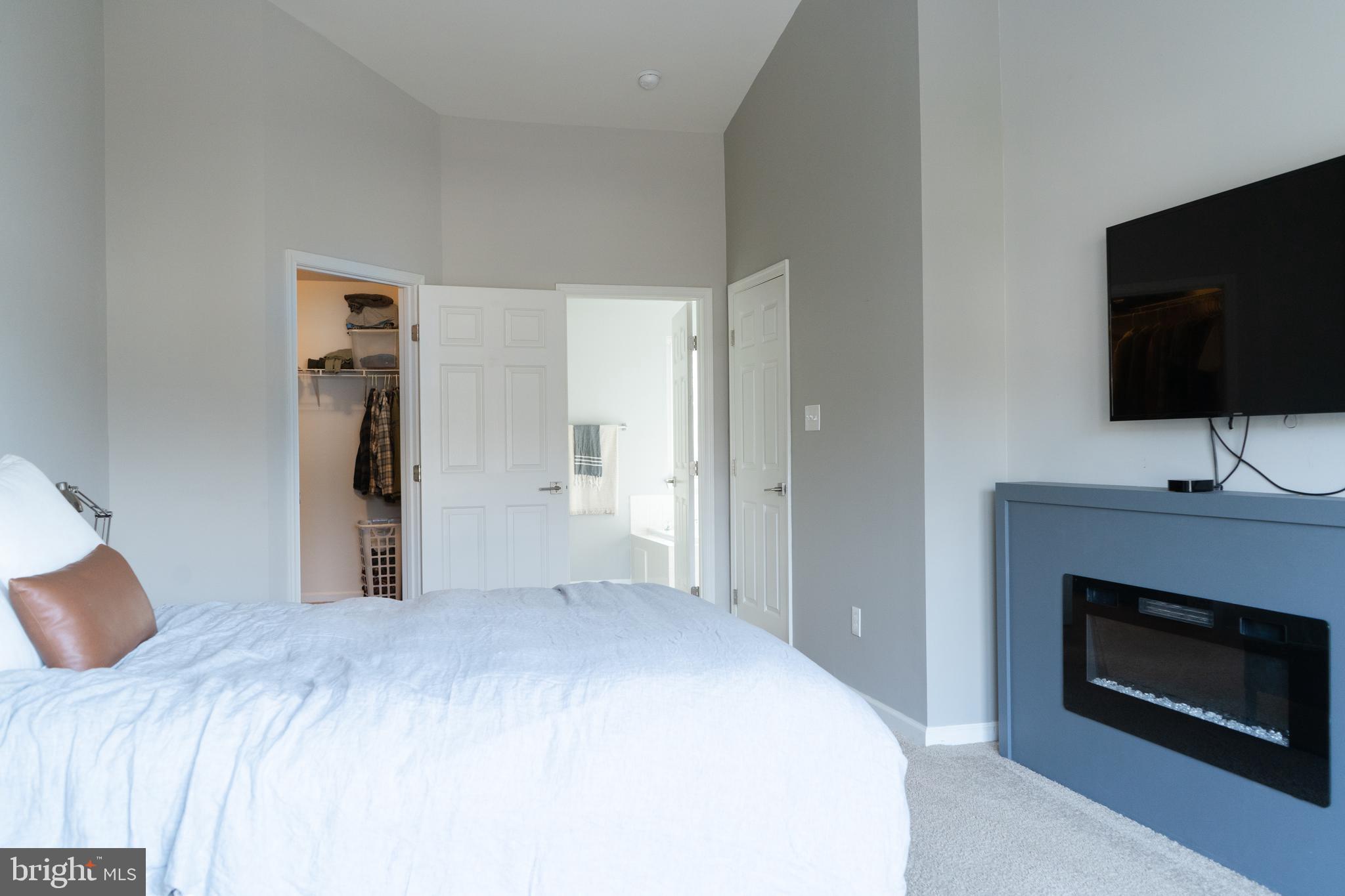 STAFFORD LAKES VILLAGE - Residential