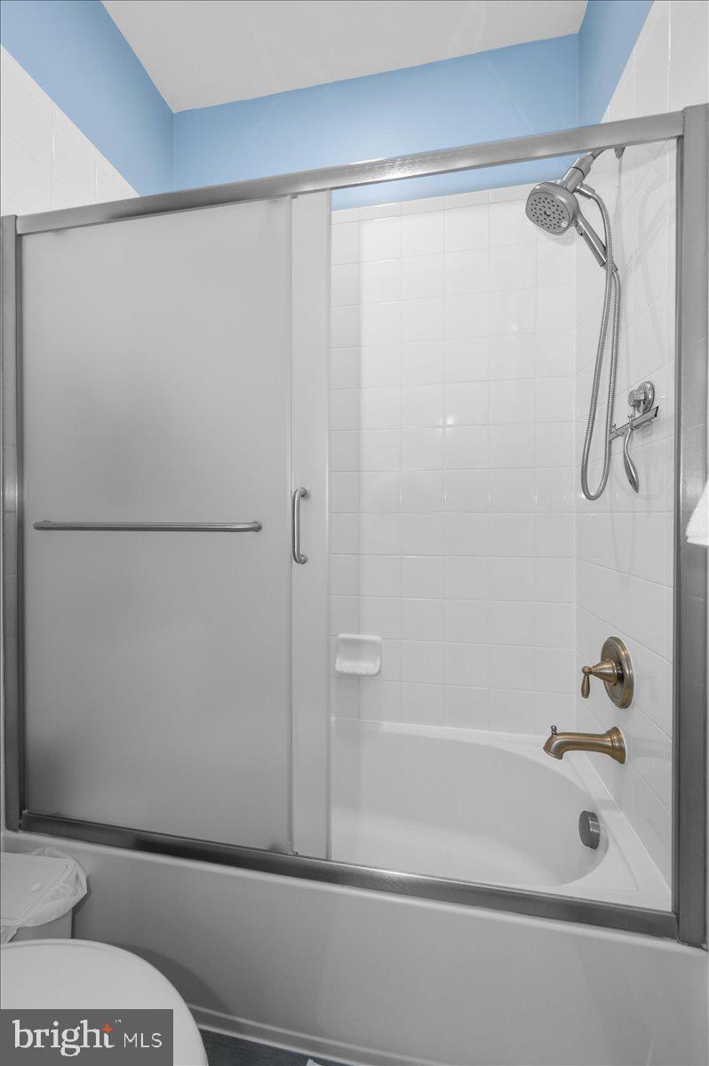 GLENBROOK - Residential