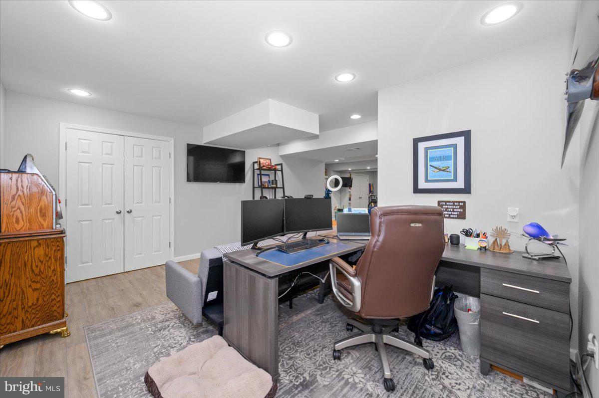 GLENBROOK - Residential