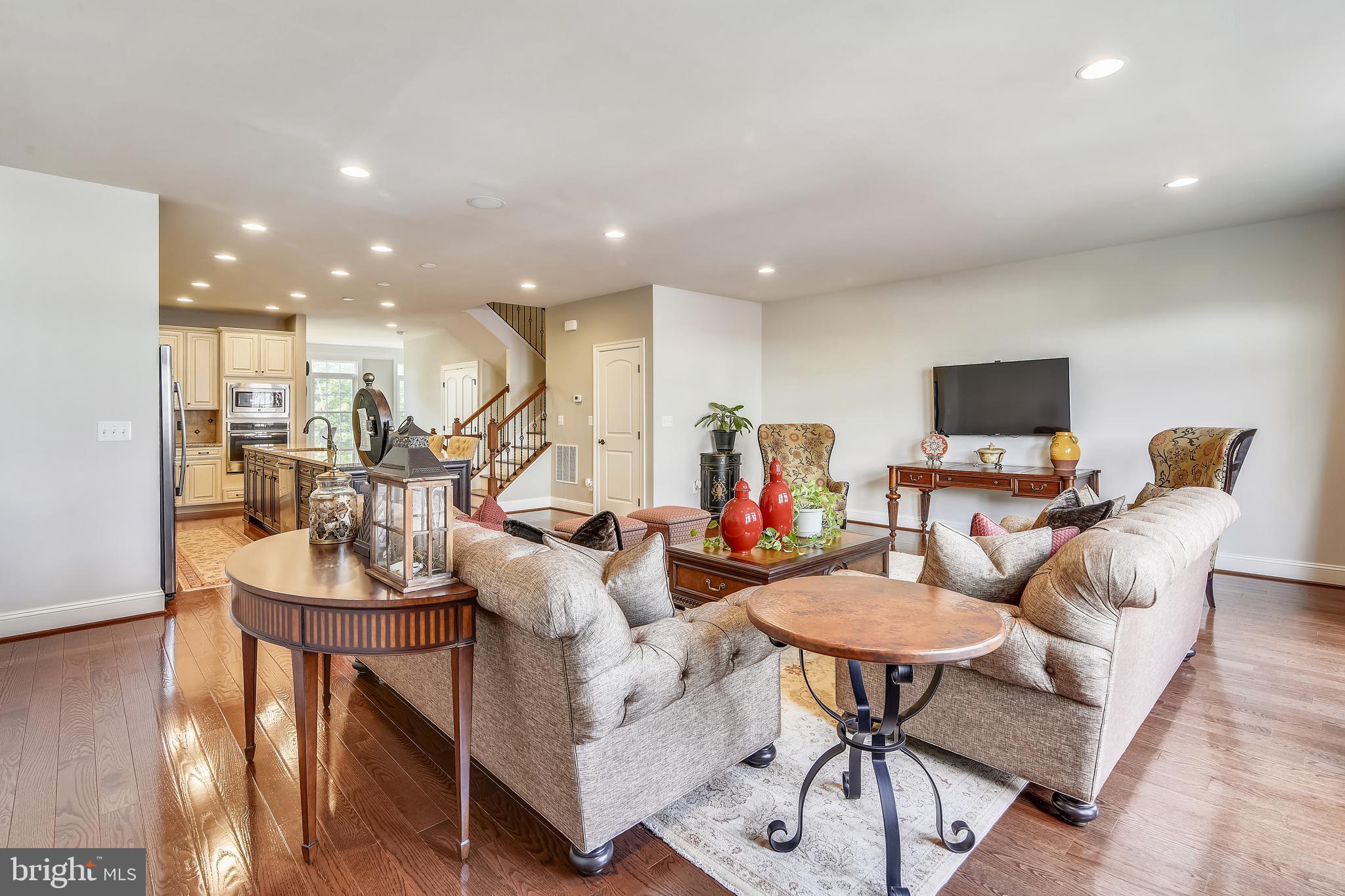 SEVEN HILLS - Residential