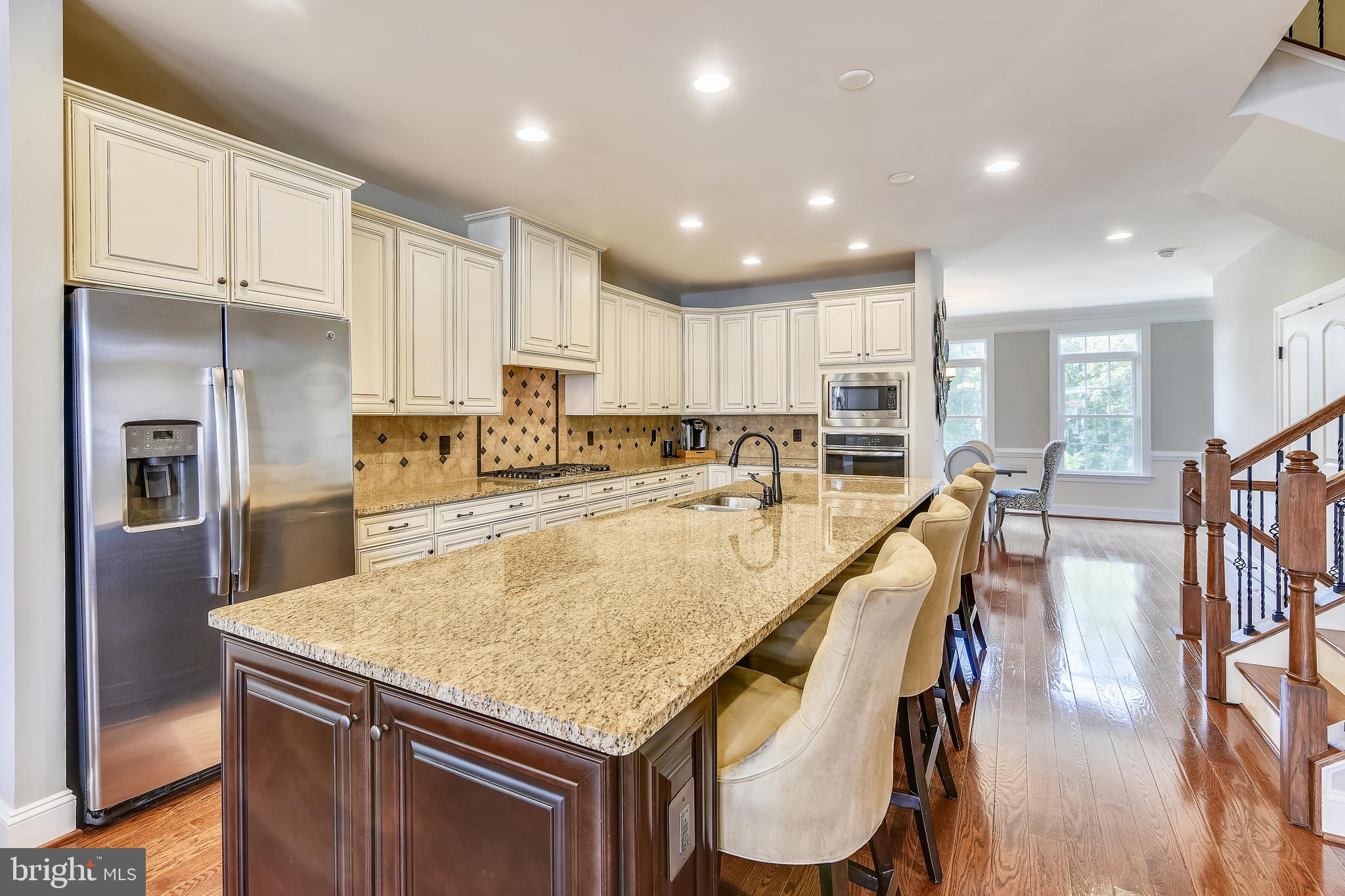 SEVEN HILLS - Residential