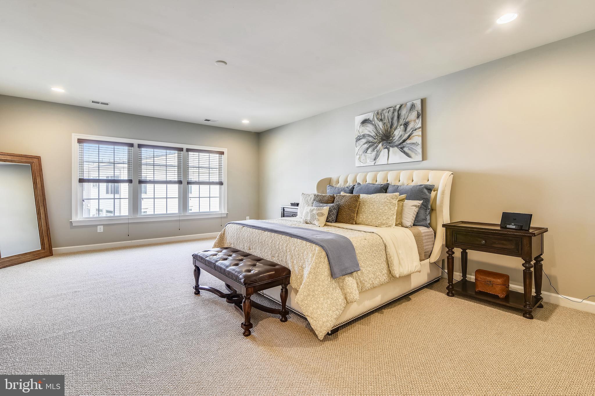 SEVEN HILLS - Residential