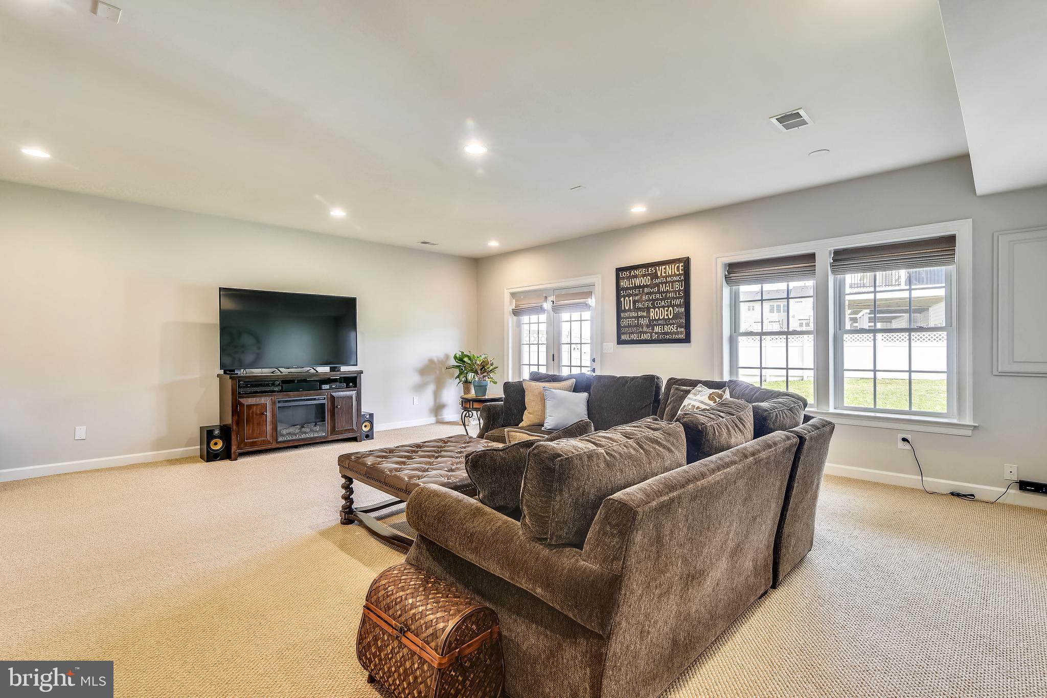 SEVEN HILLS - Residential
