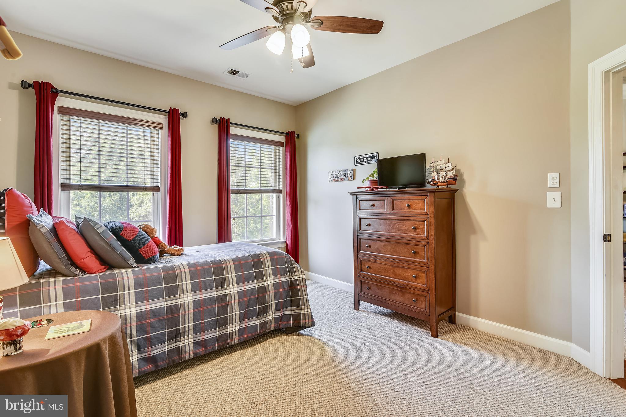 SEVEN HILLS - Residential