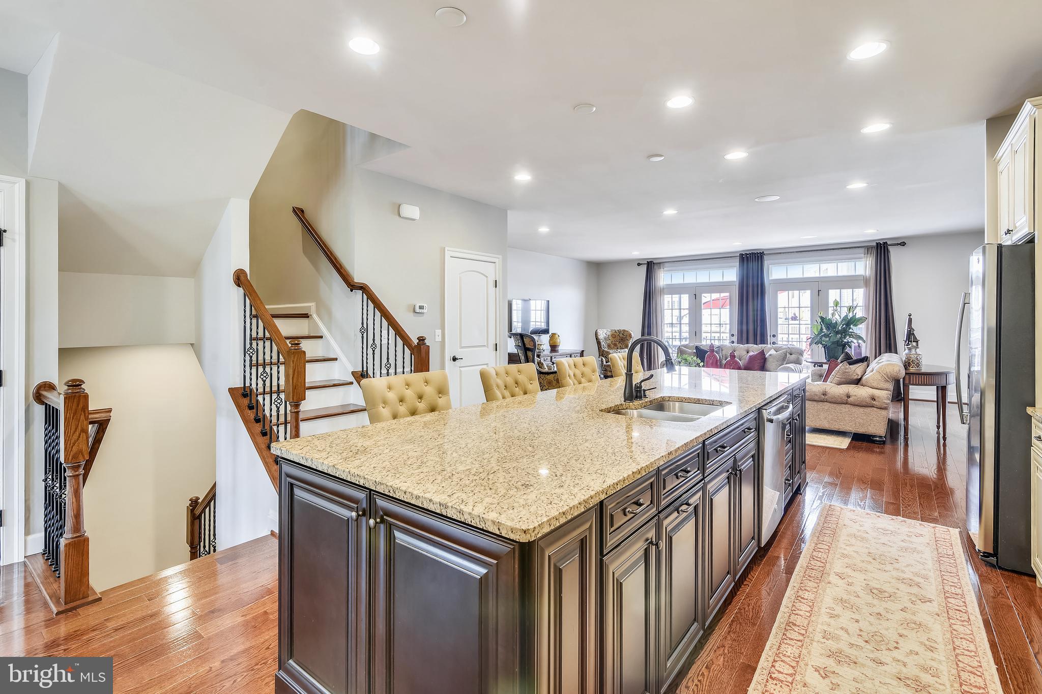SEVEN HILLS - Residential