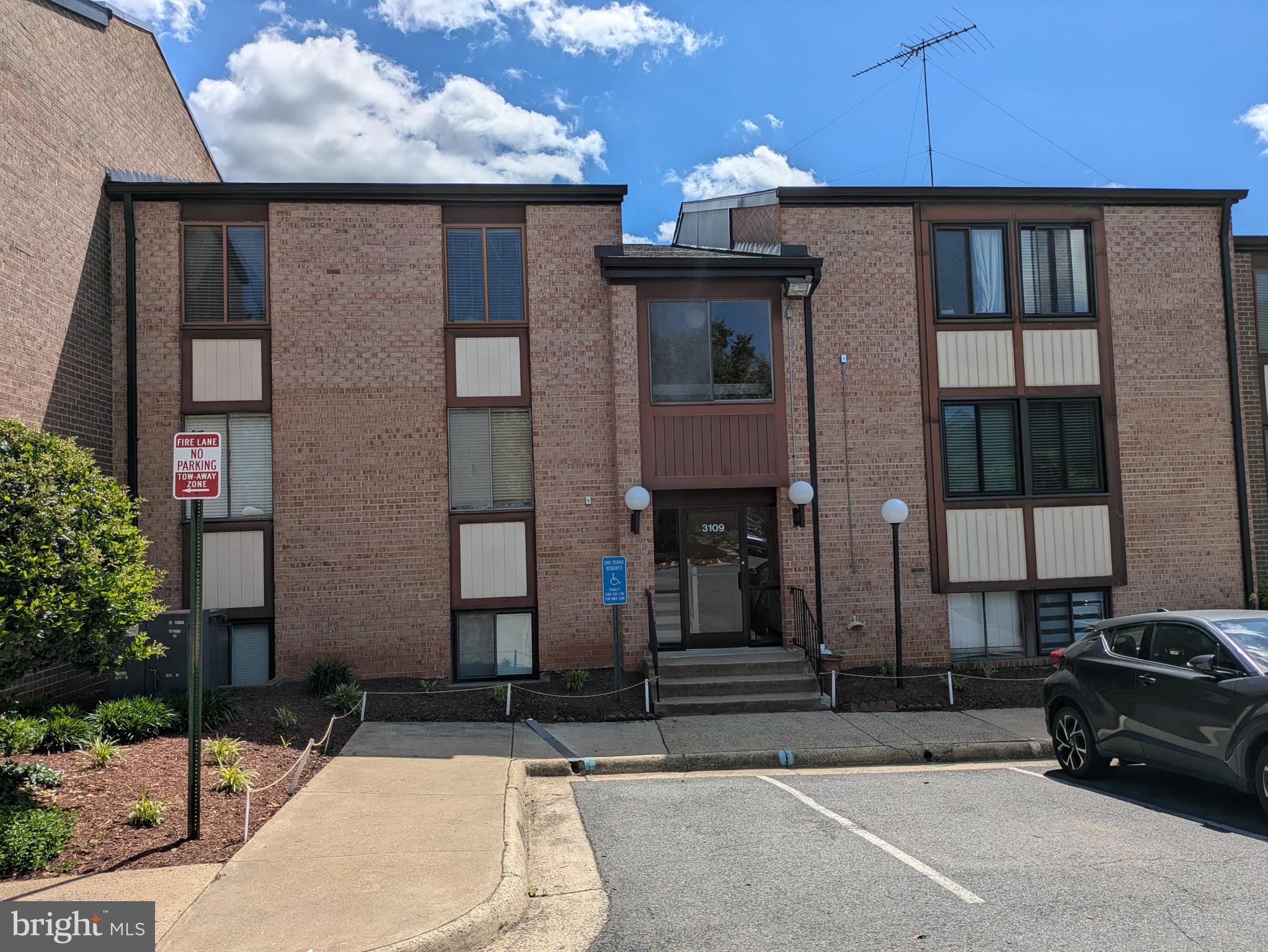 3109 BUCCANEER COURT 1