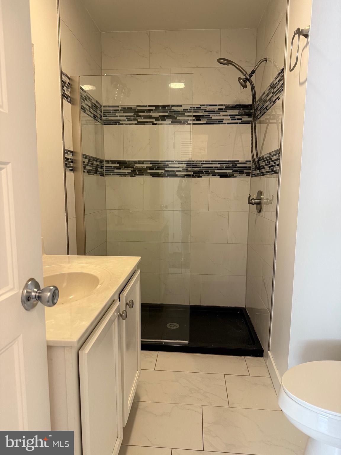 FALL HILL - Residential Lease