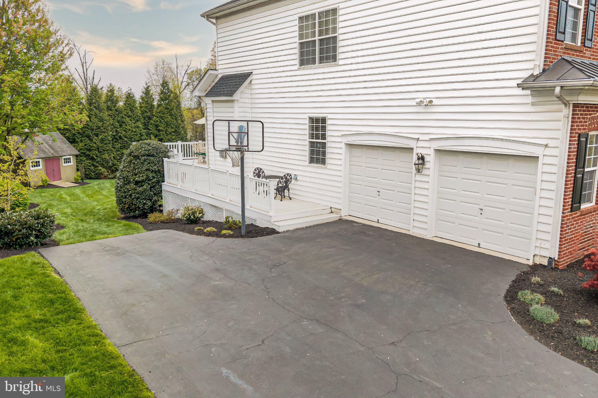 WESTVIEW ESTATES - Residential