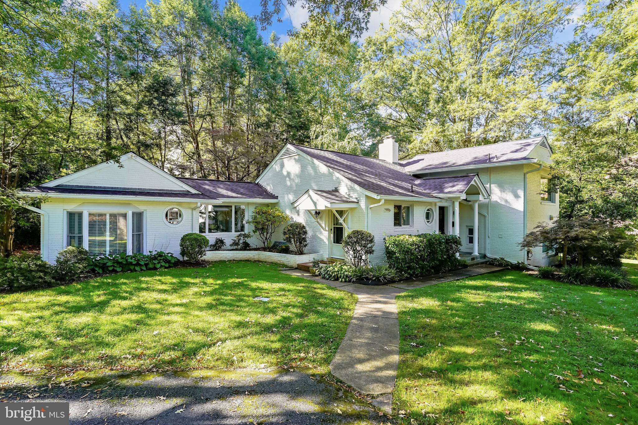 WELLINGTON HEIGHTS - Residential