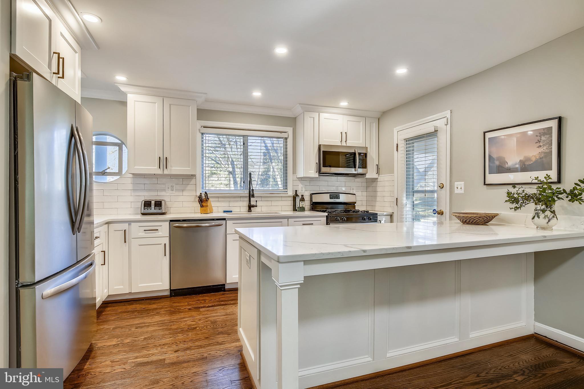 WELLINGTON HEIGHTS - Residential