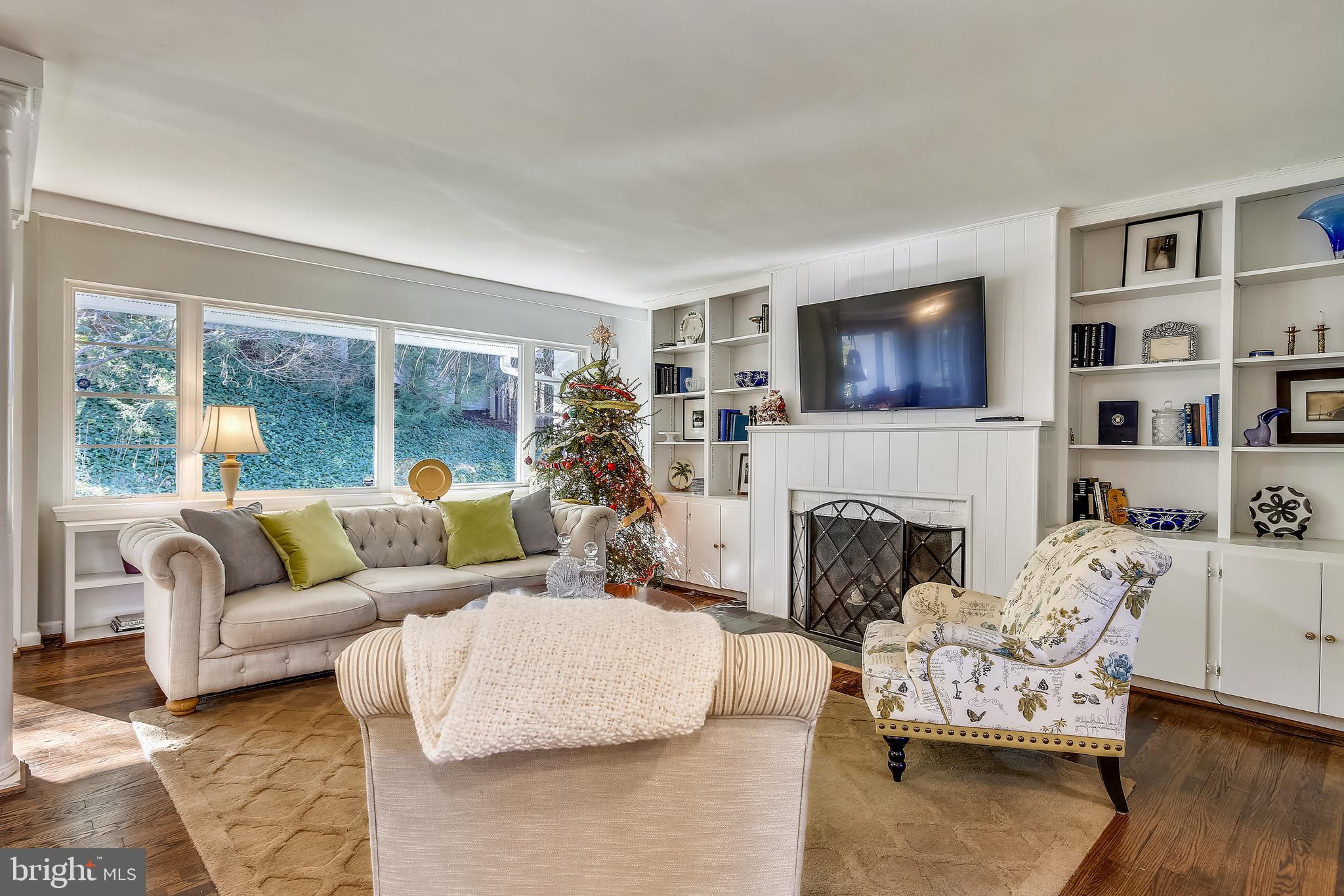 WELLINGTON HEIGHTS - Residential