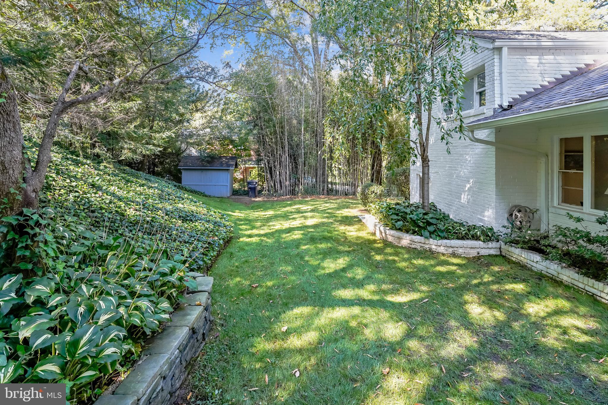 WELLINGTON HEIGHTS - Residential