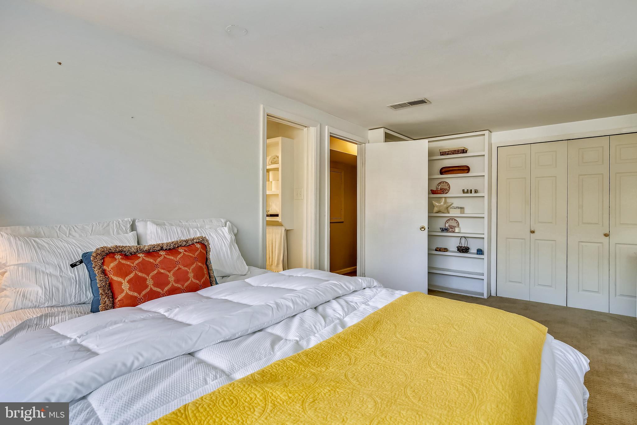 WELLINGTON HEIGHTS - Residential