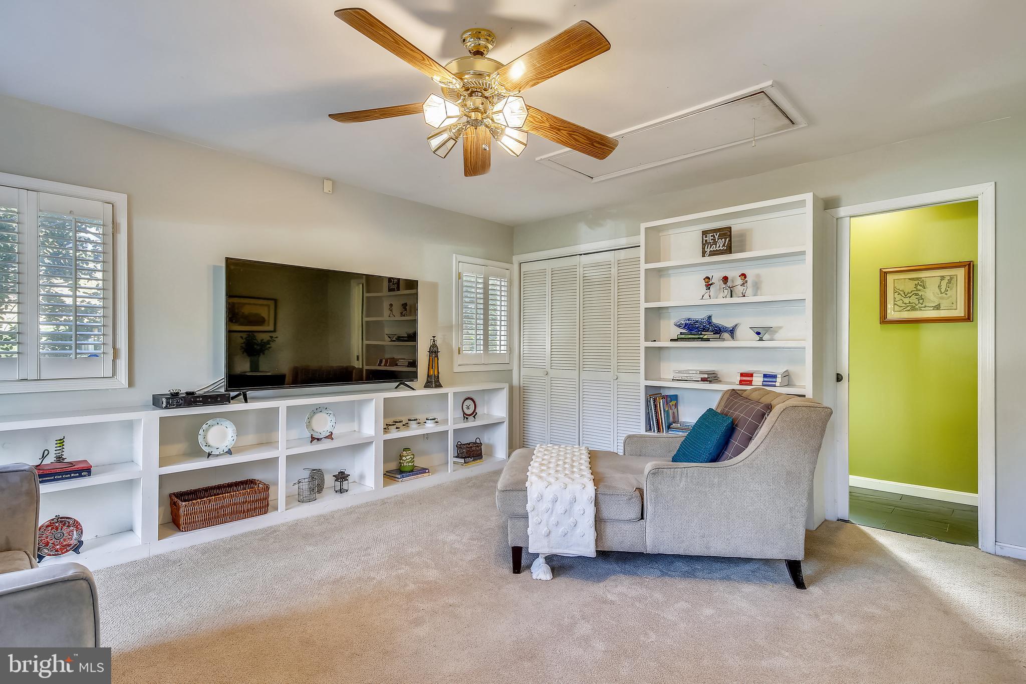 WELLINGTON HEIGHTS - Residential