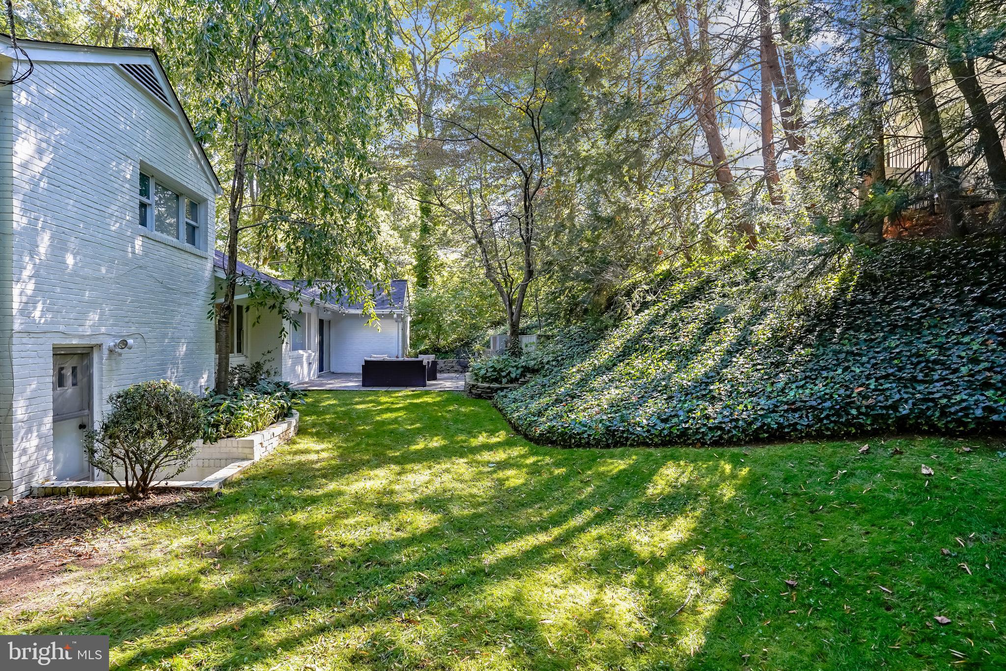 WELLINGTON HEIGHTS - Residential