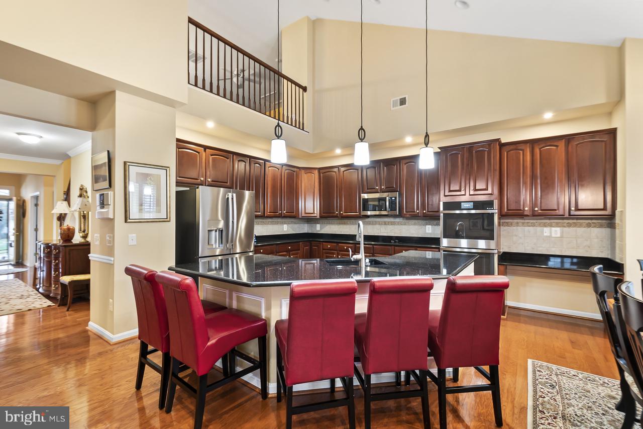 FOUR SEASONS IN HISTORIC VIRGINIA - Residential