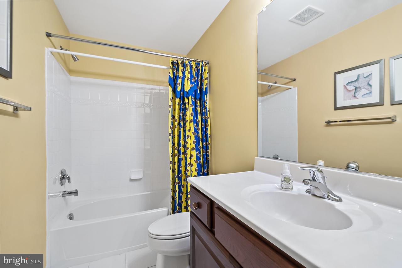 FOUR SEASONS IN HISTORIC VIRGINIA - Residential