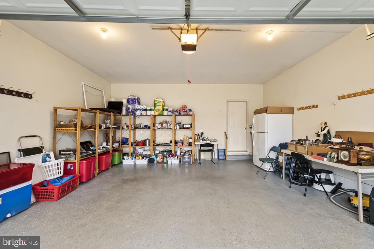 FOUR SEASONS IN HISTORIC VIRGINIA - Residential