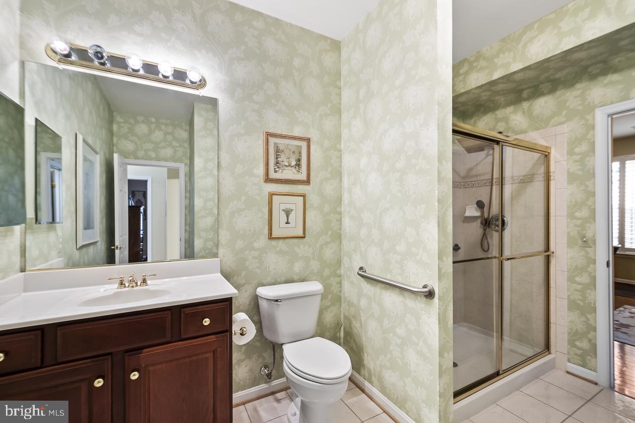 FOUR SEASONS IN HISTORIC VIRGINIA - Residential