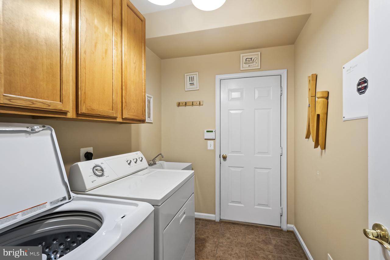 FOUR SEASONS IN HISTORIC VIRGINIA - Residential