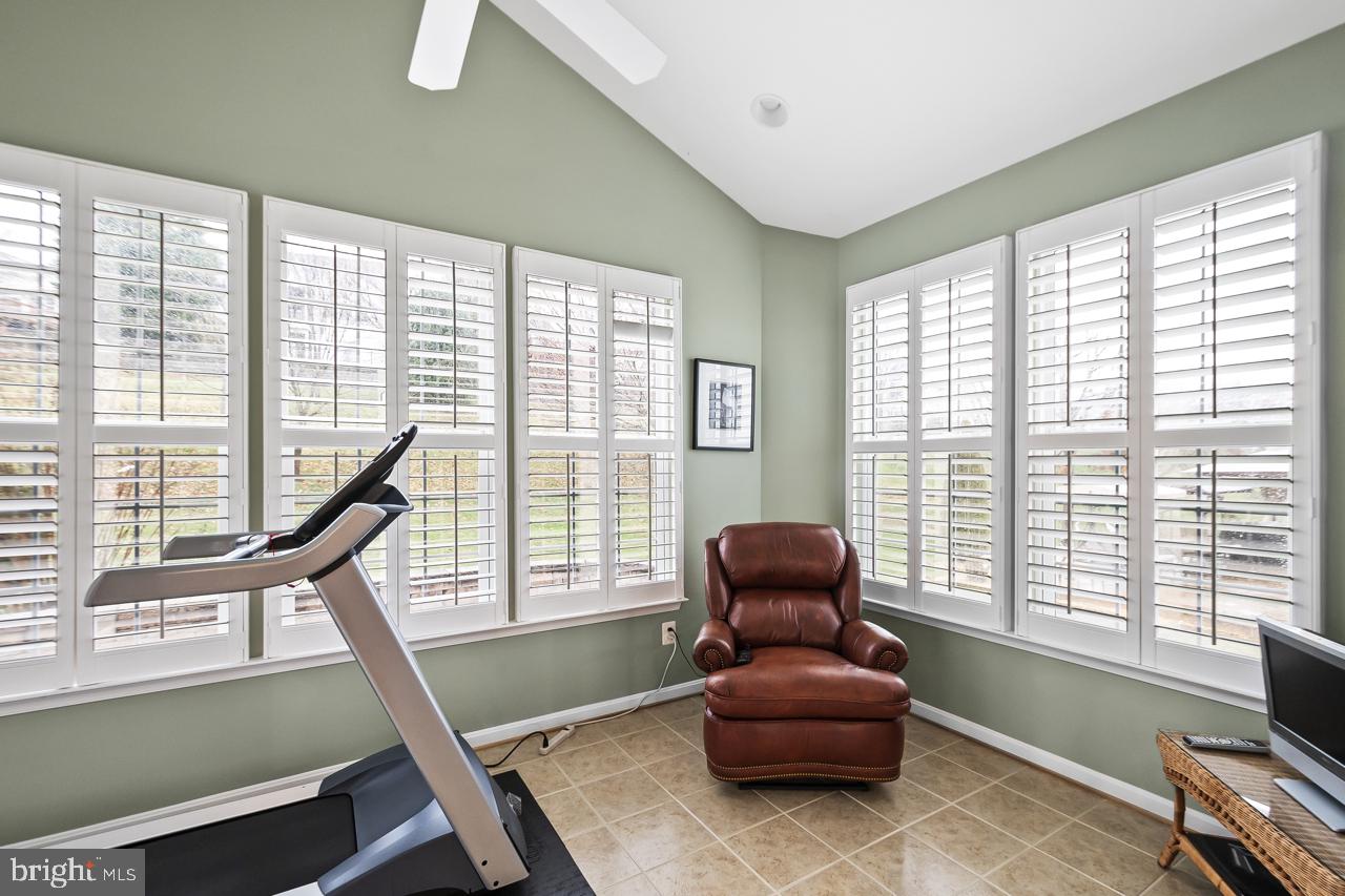 FOUR SEASONS IN HISTORIC VIRGINIA - Residential