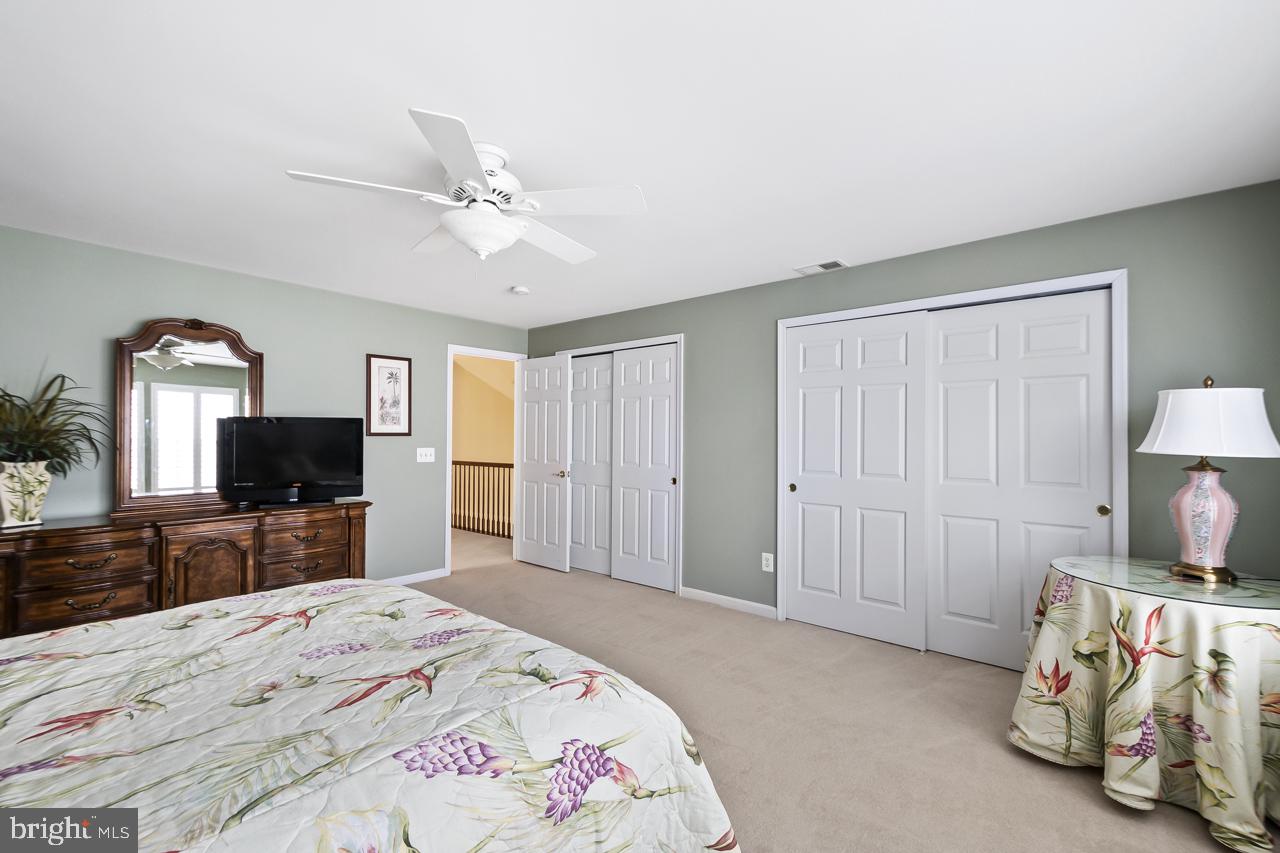 FOUR SEASONS IN HISTORIC VIRGINIA - Residential