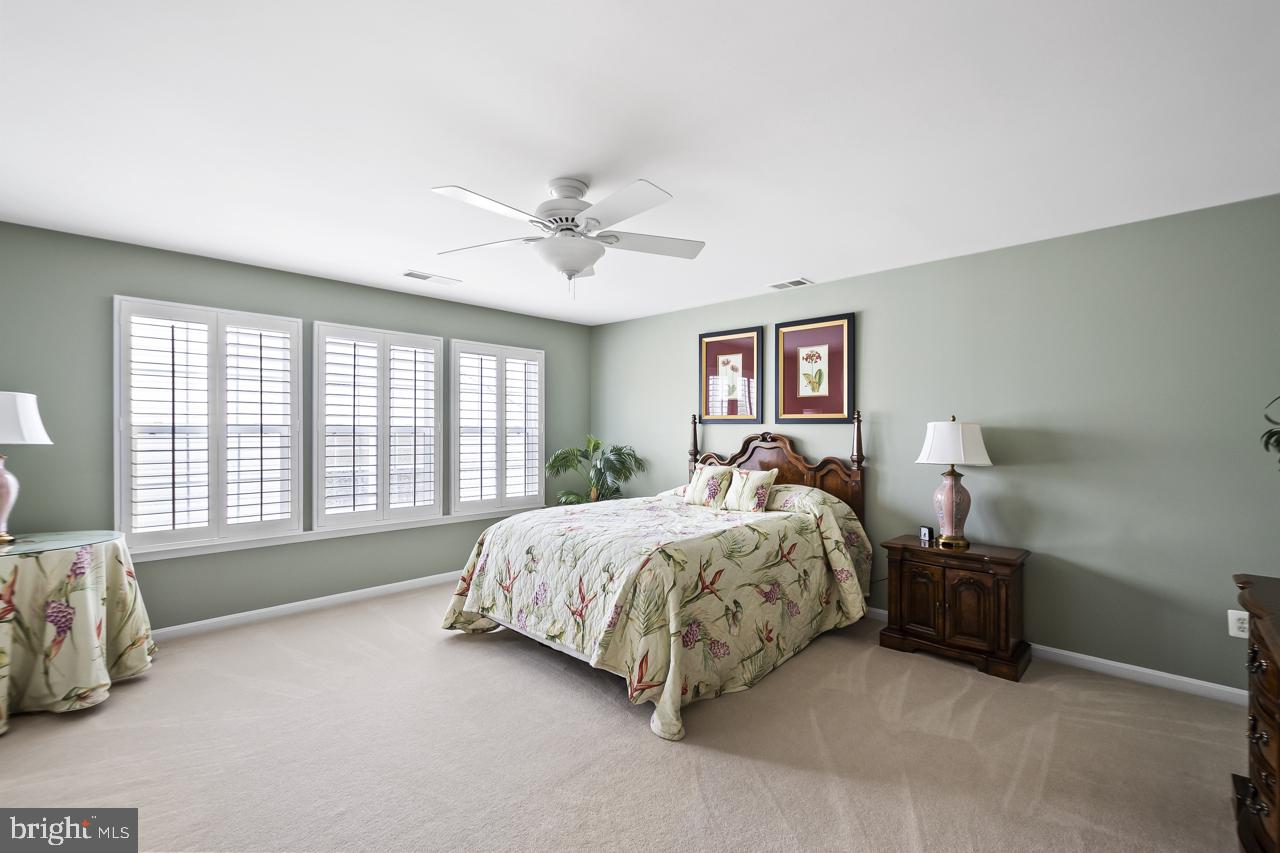 FOUR SEASONS IN HISTORIC VIRGINIA - Residential