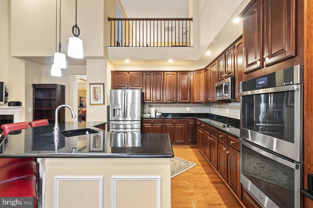 FOUR SEASONS IN HISTORIC VIRGINIA - Residential