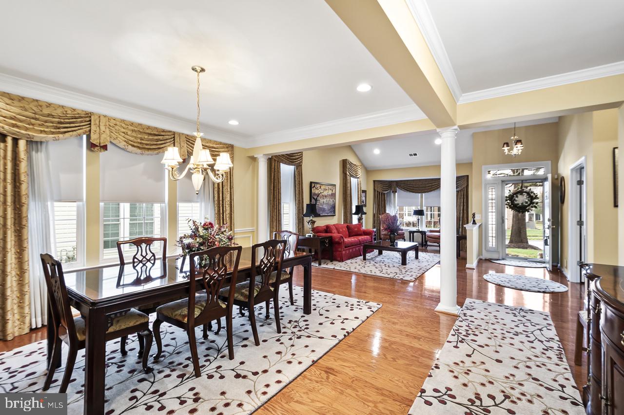 FOUR SEASONS IN HISTORIC VIRGINIA - Residential