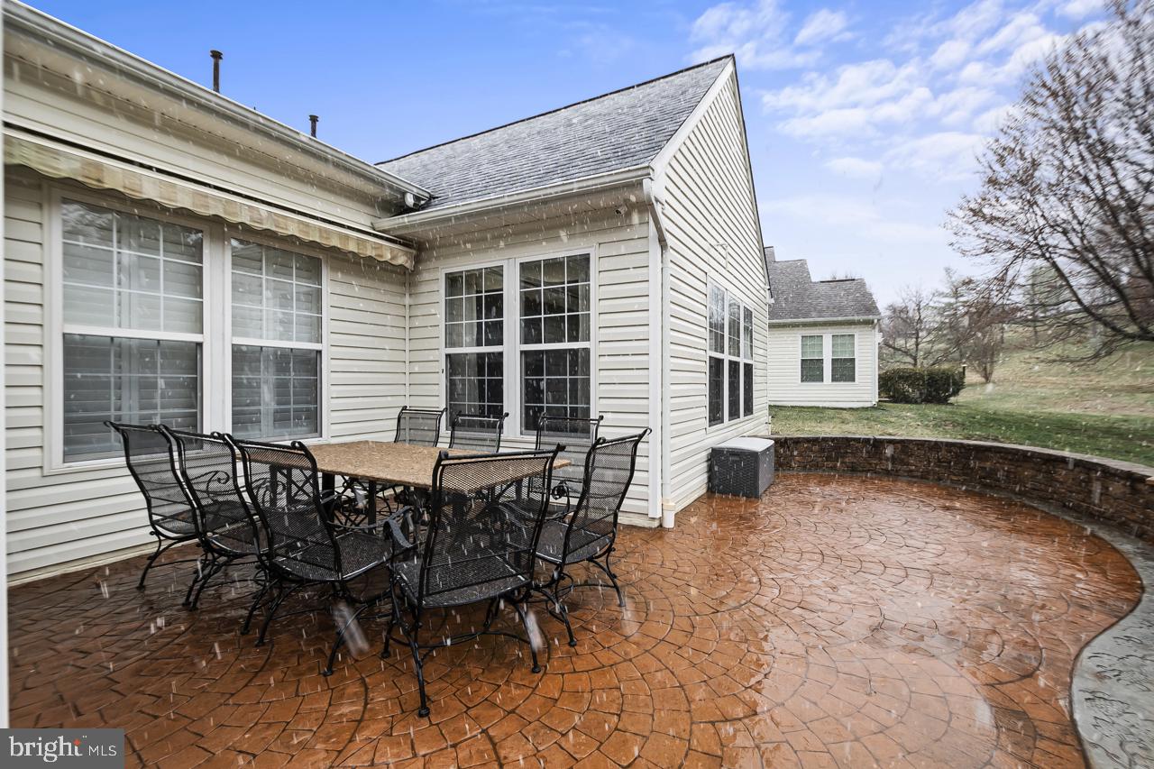 FOUR SEASONS IN HISTORIC VIRGINIA - Residential