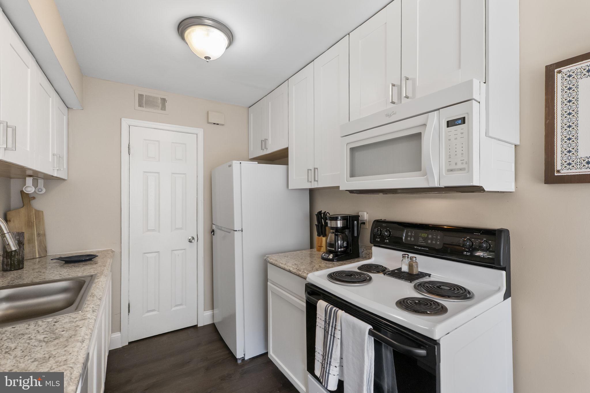 BROOKSHIRE - Residential