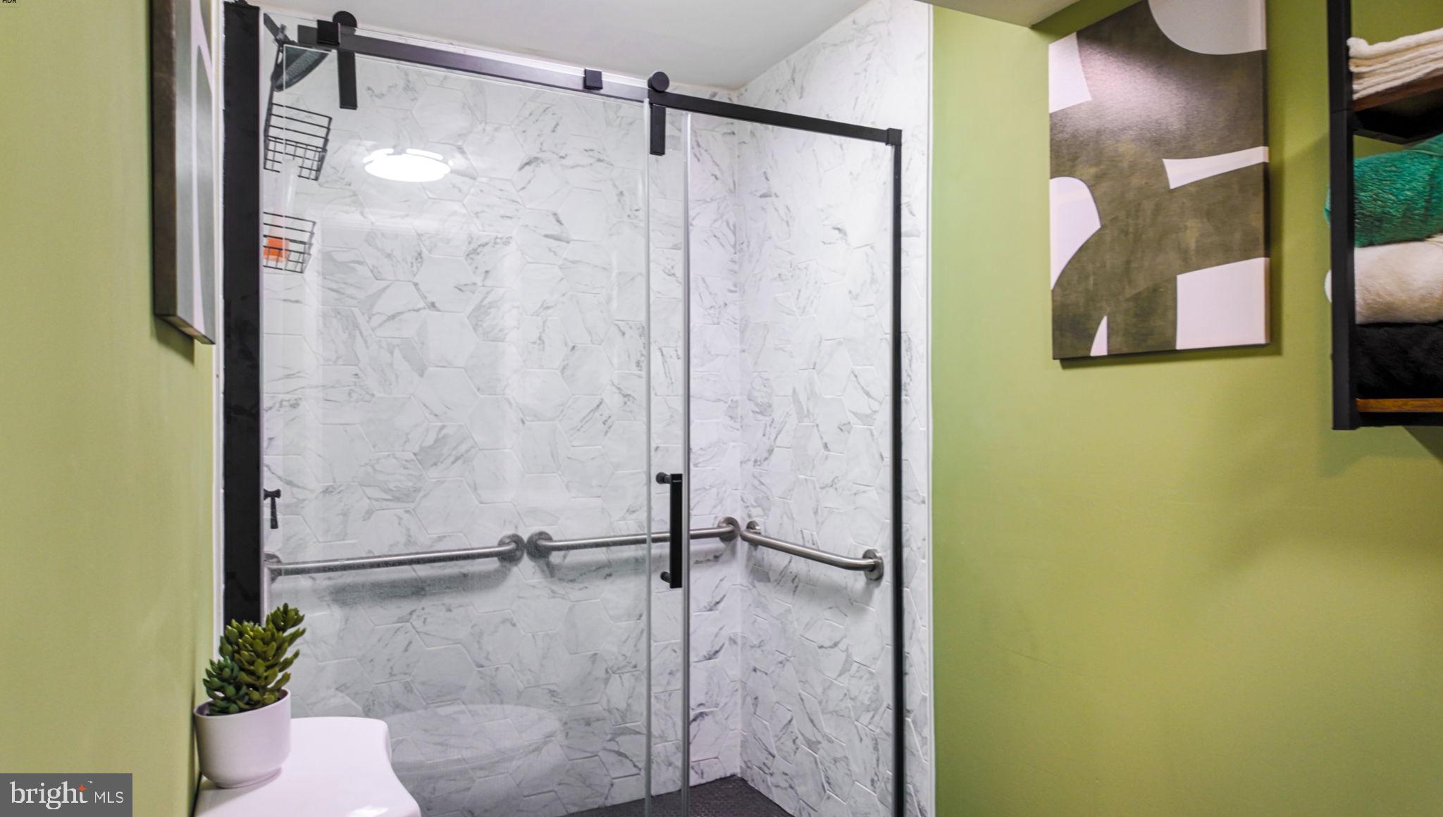 BROOKSHIRE - Residential