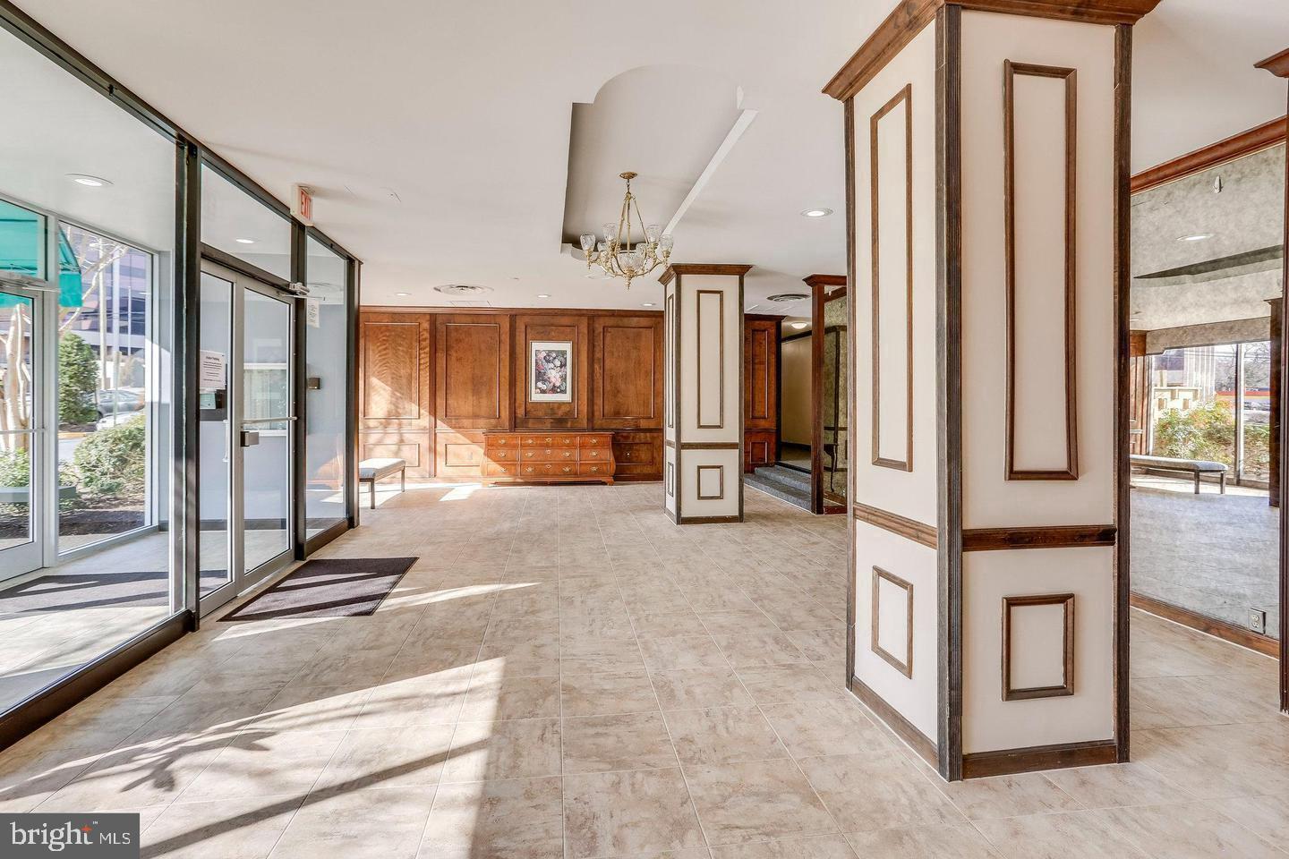 5565 COLUMBIA PIKE 606