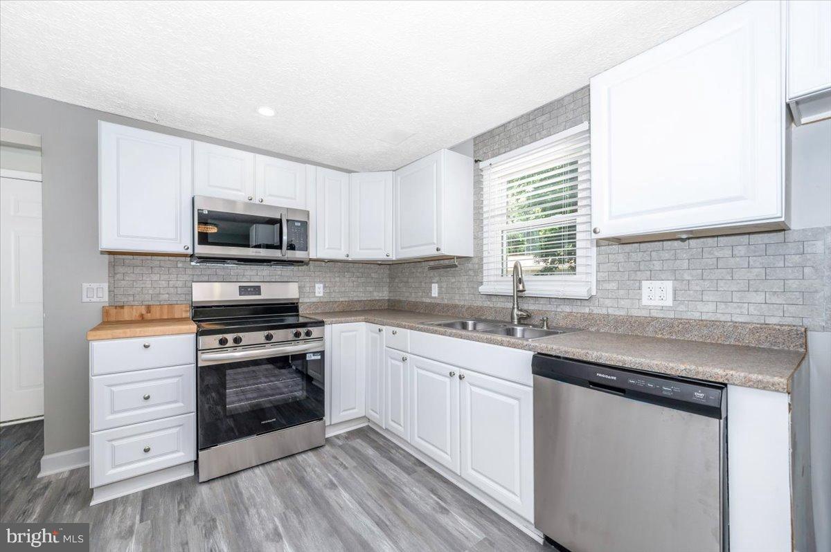 CHESAPEAKE RANCH ESTATES - Residential Lease