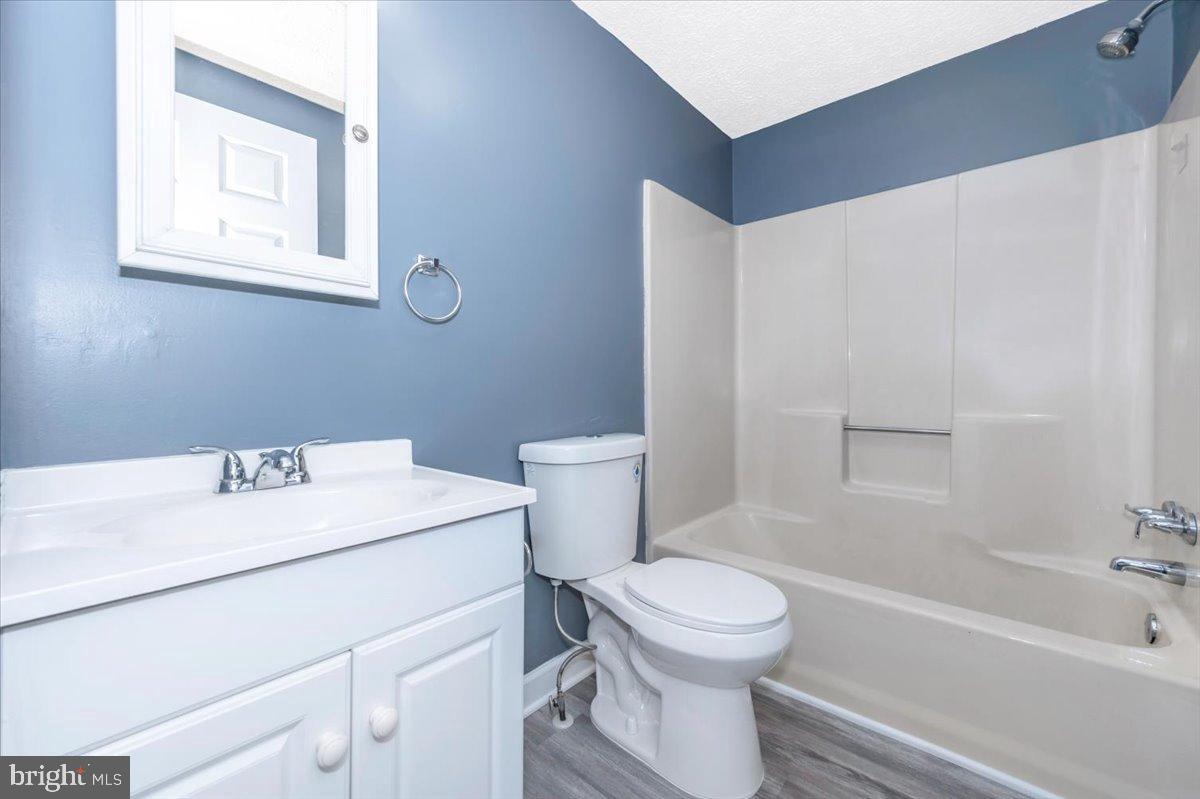 CHESAPEAKE RANCH ESTATES - Residential Lease