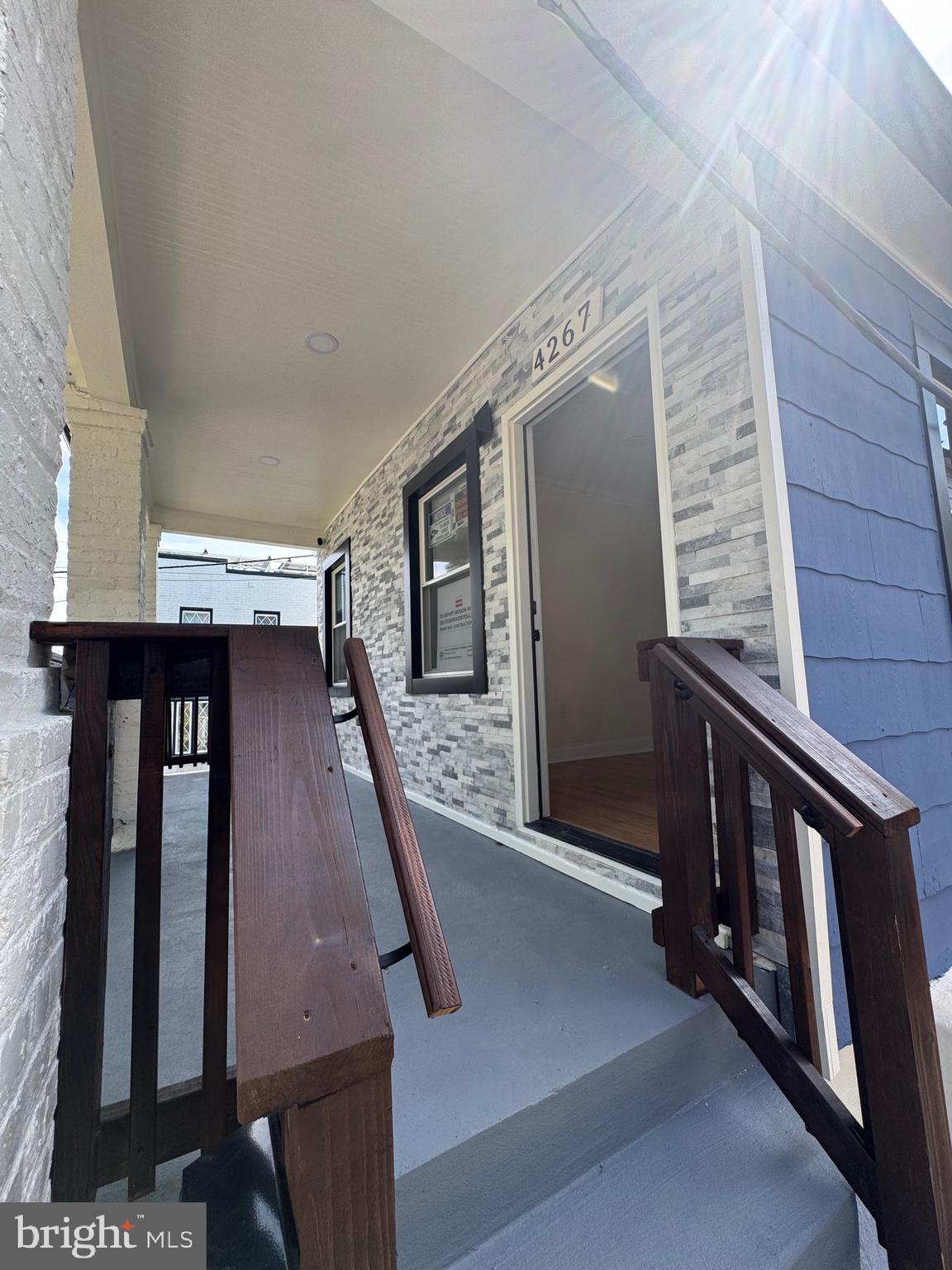 4267 BROOKS STREET NE