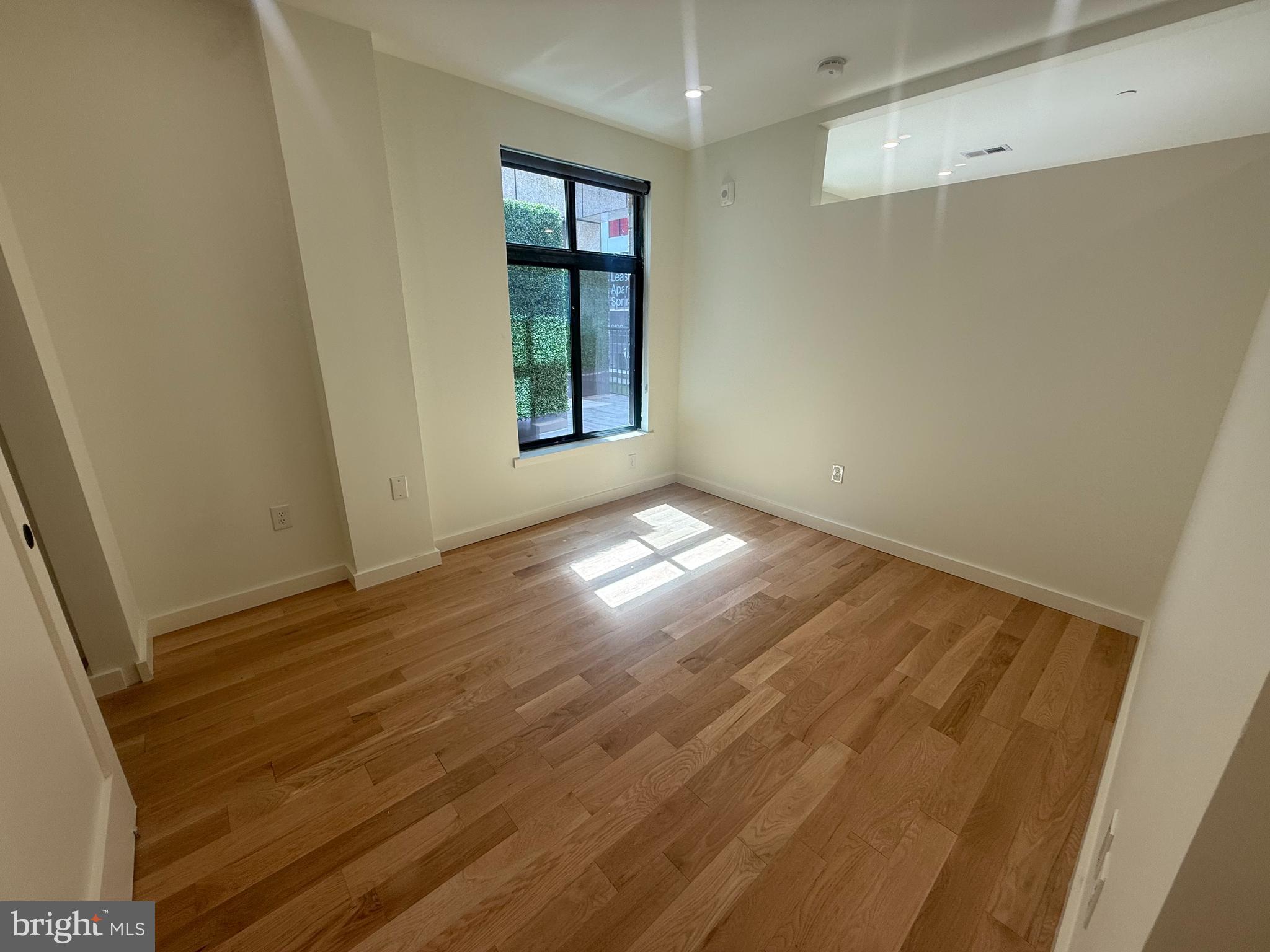 CENTER CITY - Residential Lease